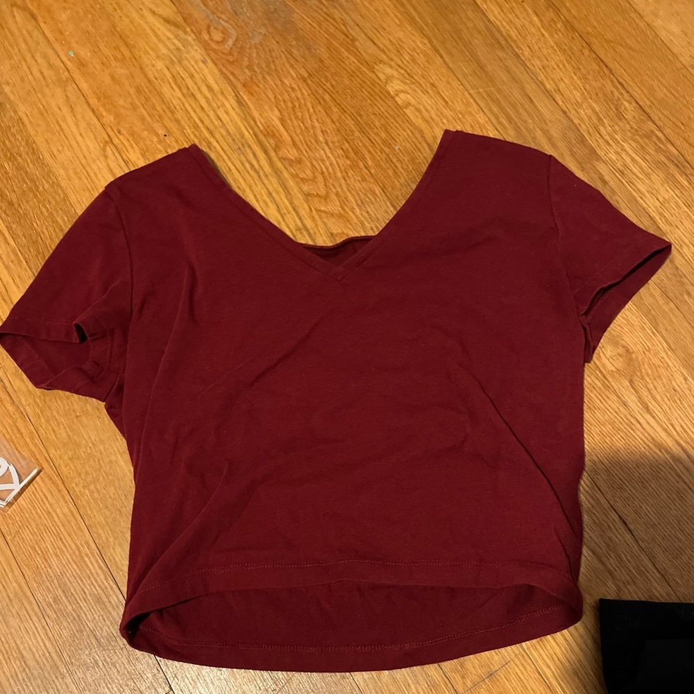 Red v neck cropped top